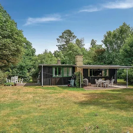 Three Bedroom Holiday In Rorvig *